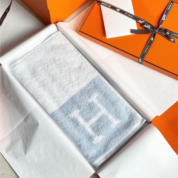 Hermes Other - NWT HERMÈS AVALON TOWEL